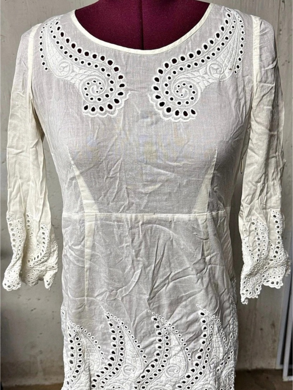 Juicy Couture White Embroidered Tunic Size 2 Like New
